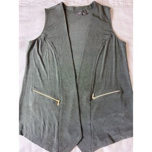 Travelers by Chico's sleeveless open cardigan green made USA women's size 2